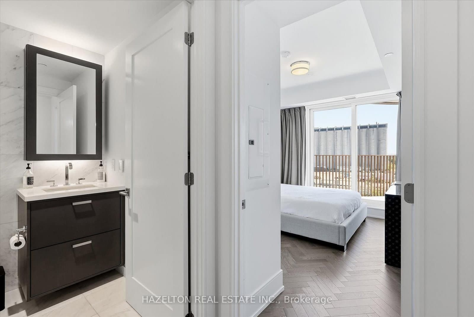 155 Merchants Wharf, Unit 304 thumbnail 28