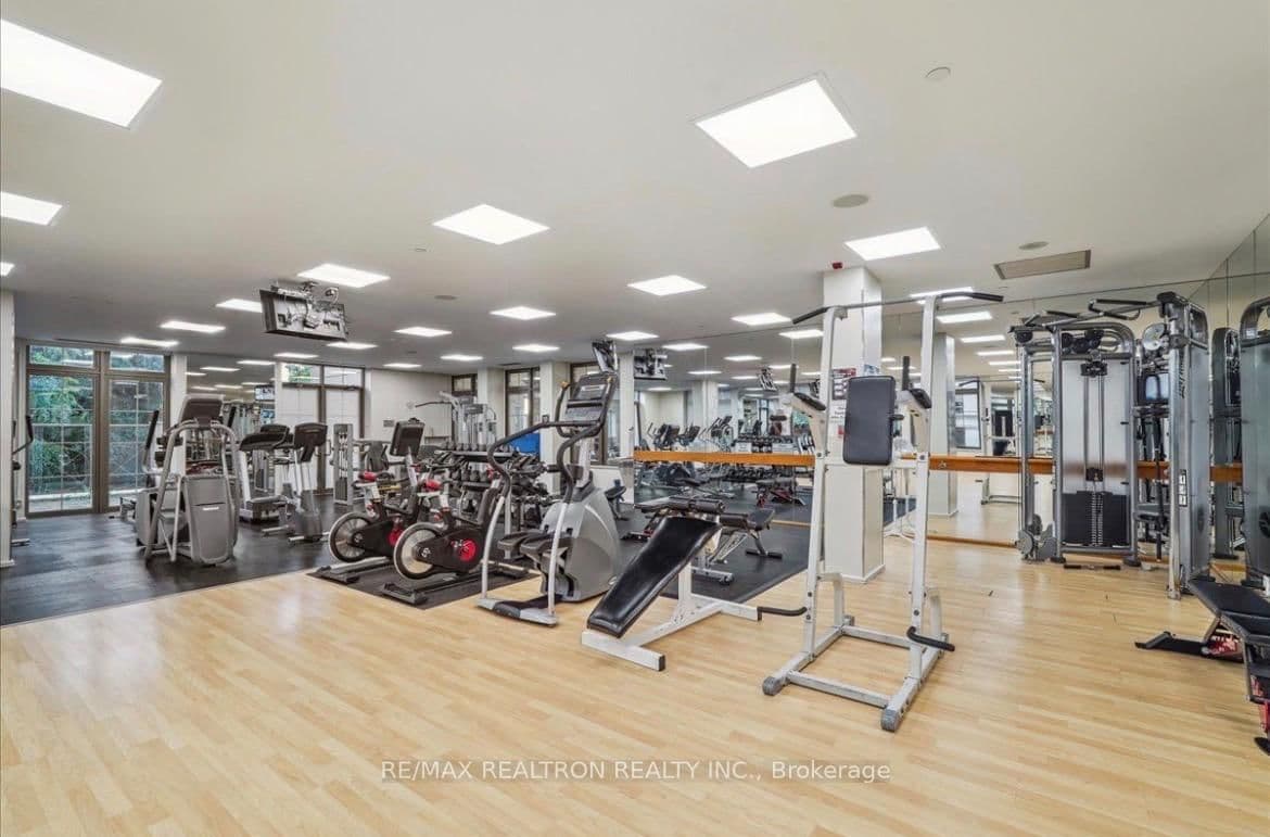 80 Harrison Garden Boulevard, Unit 1019 thumbnail 11