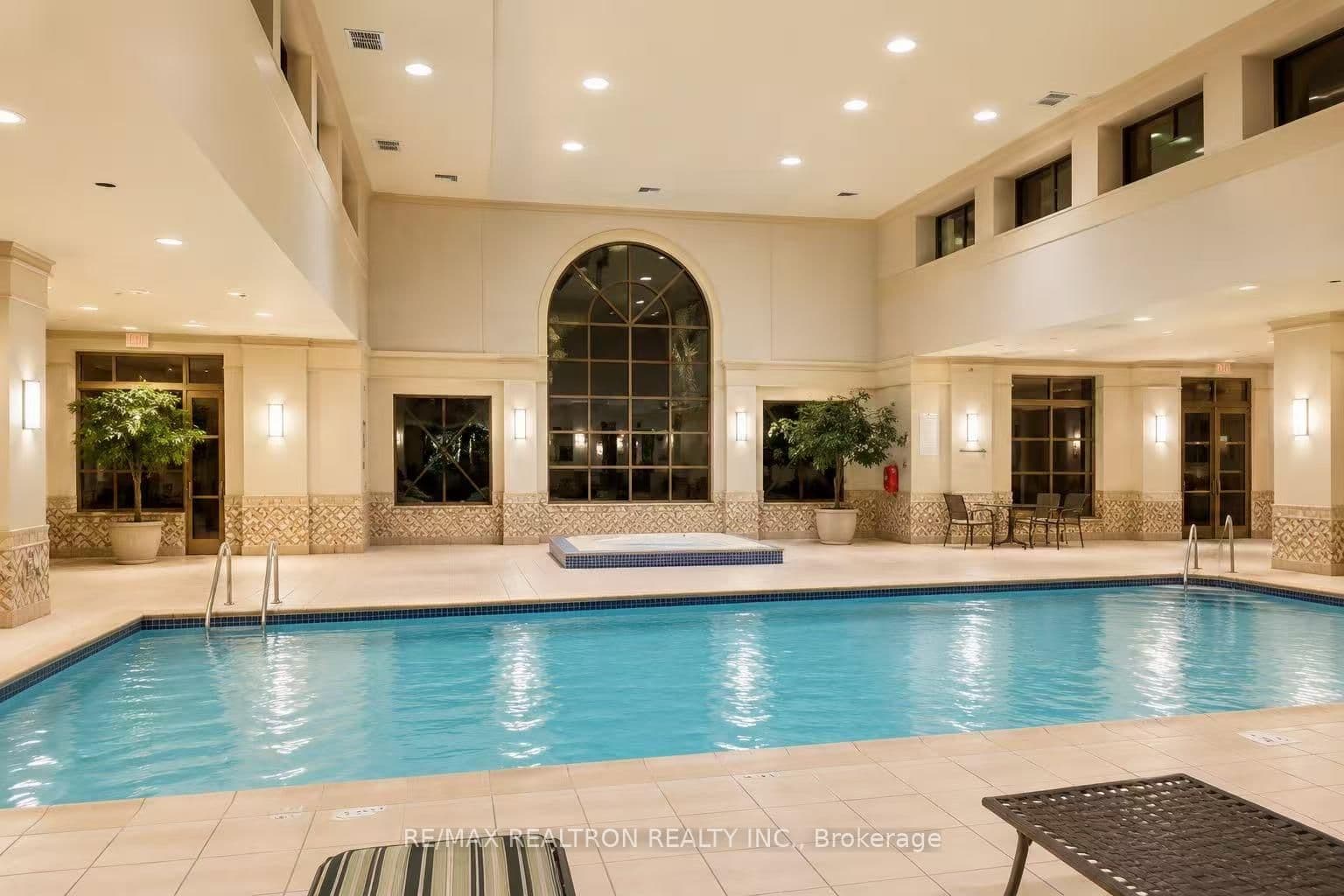 80 Harrison Garden Boulevard, Unit 1019 thumbnail 9