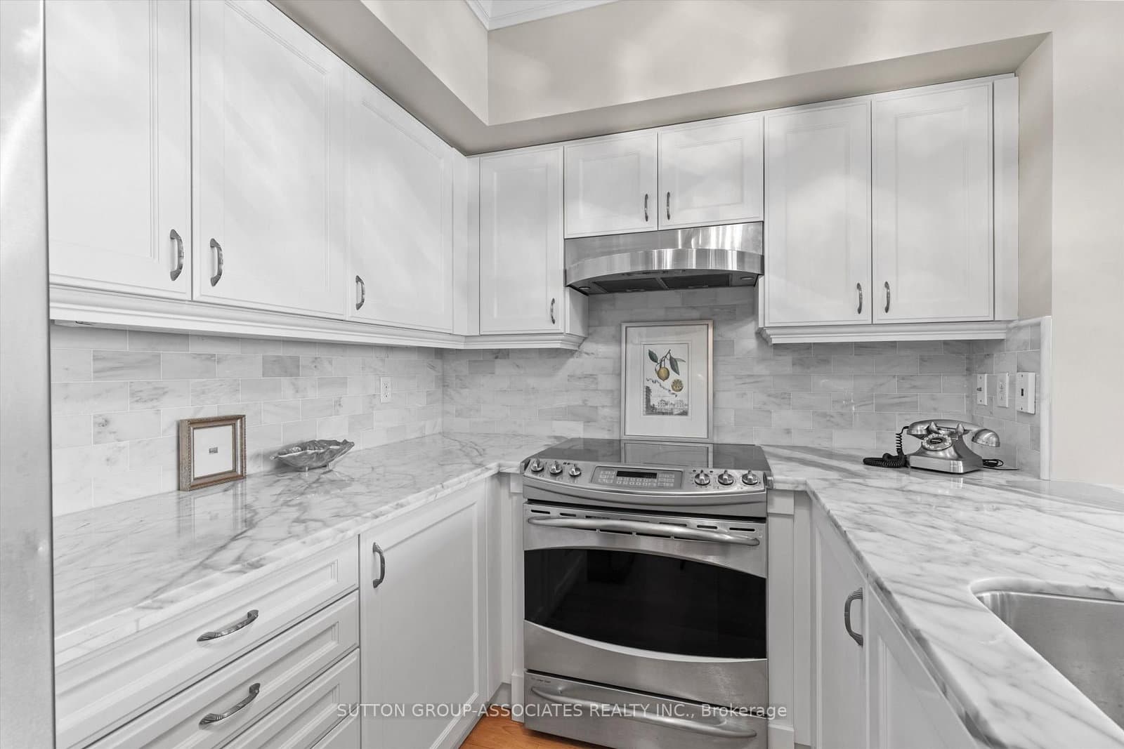 18 Wanless Avenue, Unit PH6 thumbnail 6