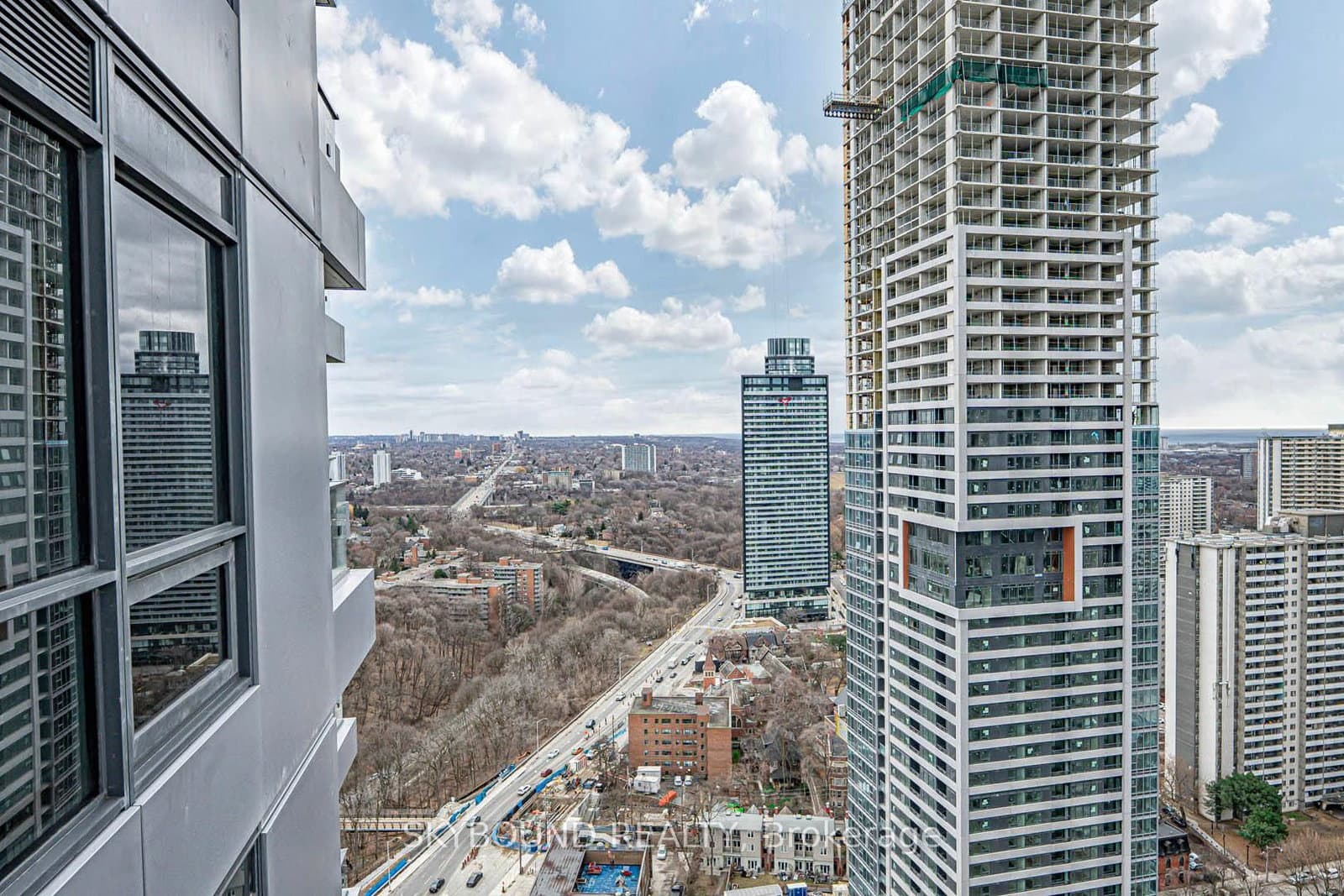 395 Bloor Street E, Unit 2901 thumbnail 23
