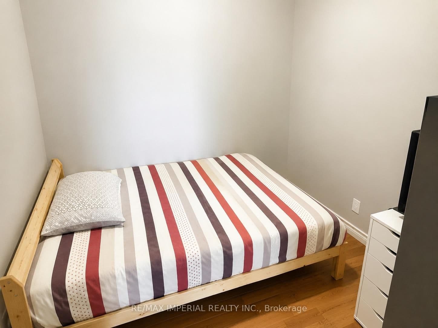 761 Bay Street, Unit 3304 thumbnail 5