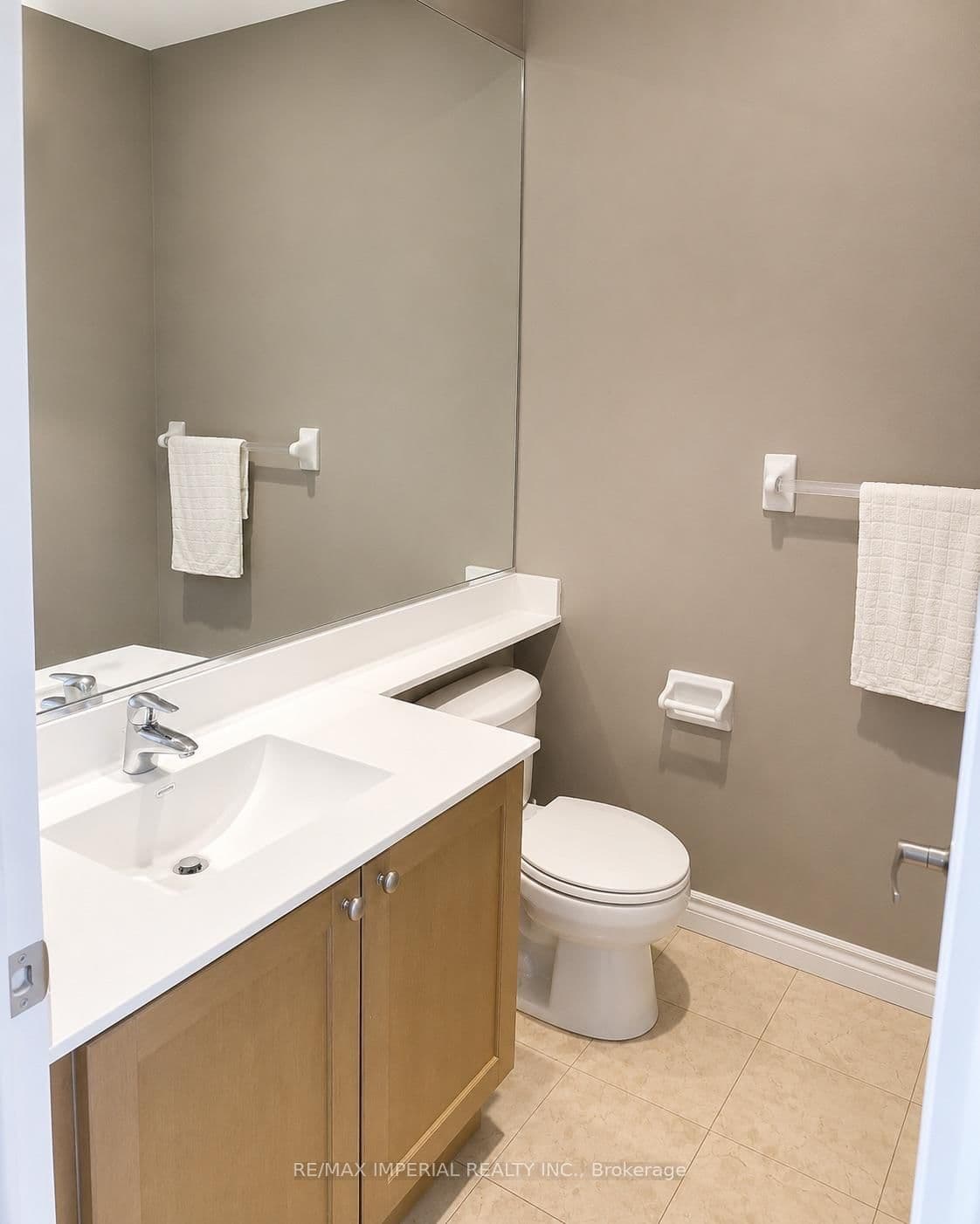 761 Bay Street, Unit 3304 thumbnail 8