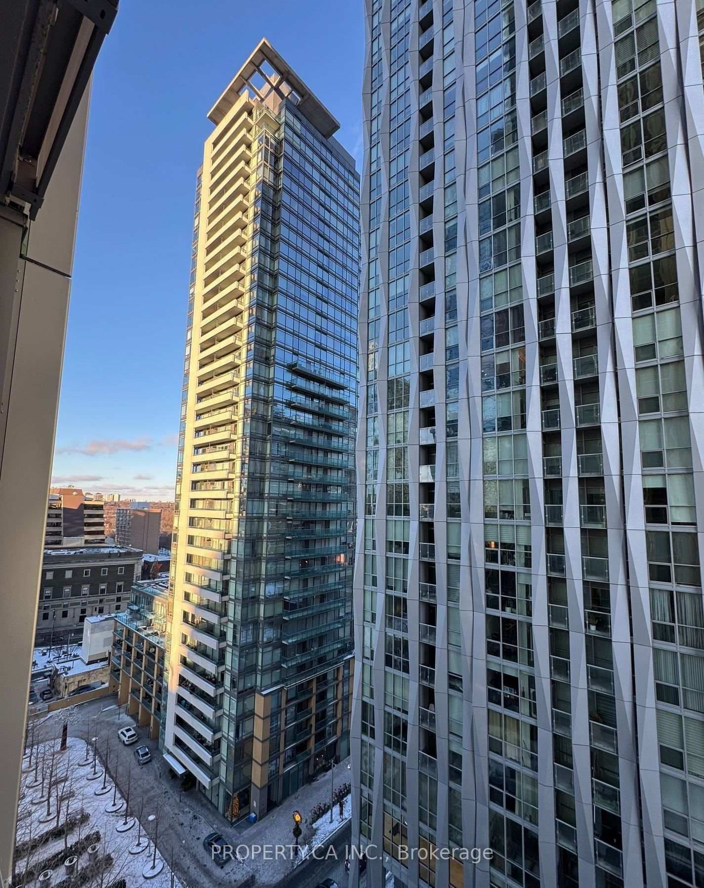 11 Yorkville Avenue, Unit 1007 thumbnail 10