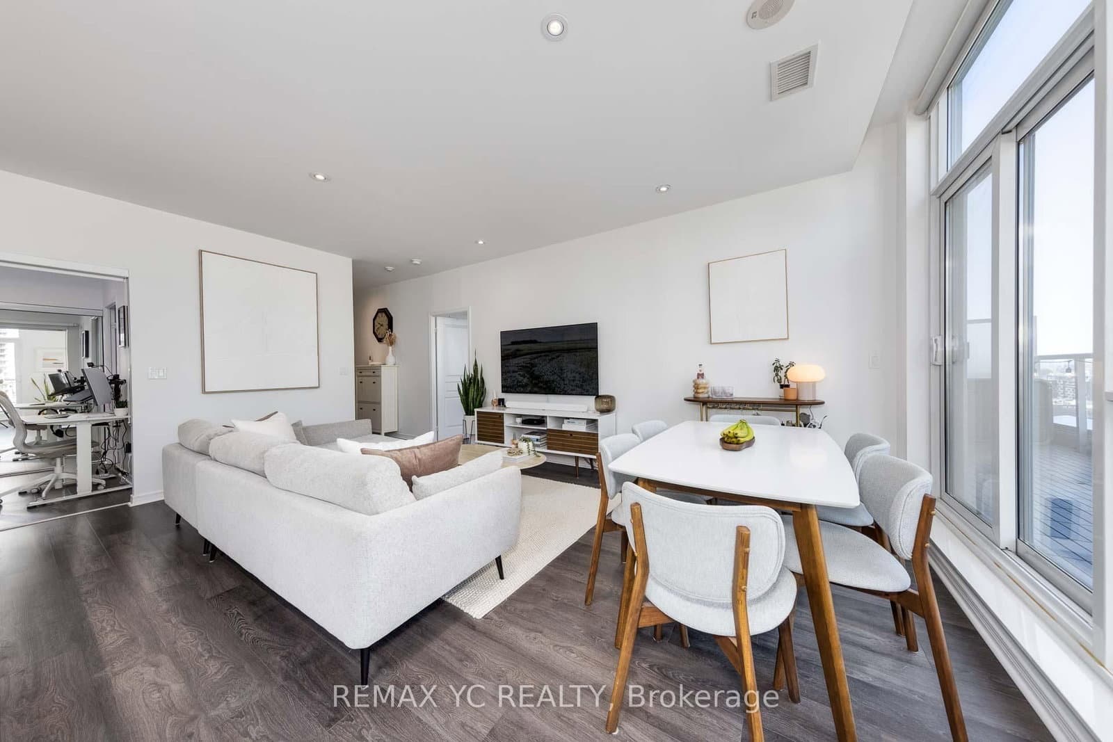 352 Front Street W, Unit PH09 thumbnail 5