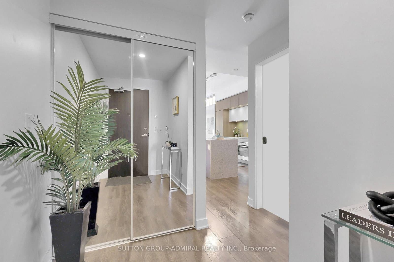 170 Sumach Street, Unit 907 thumbnail 16
