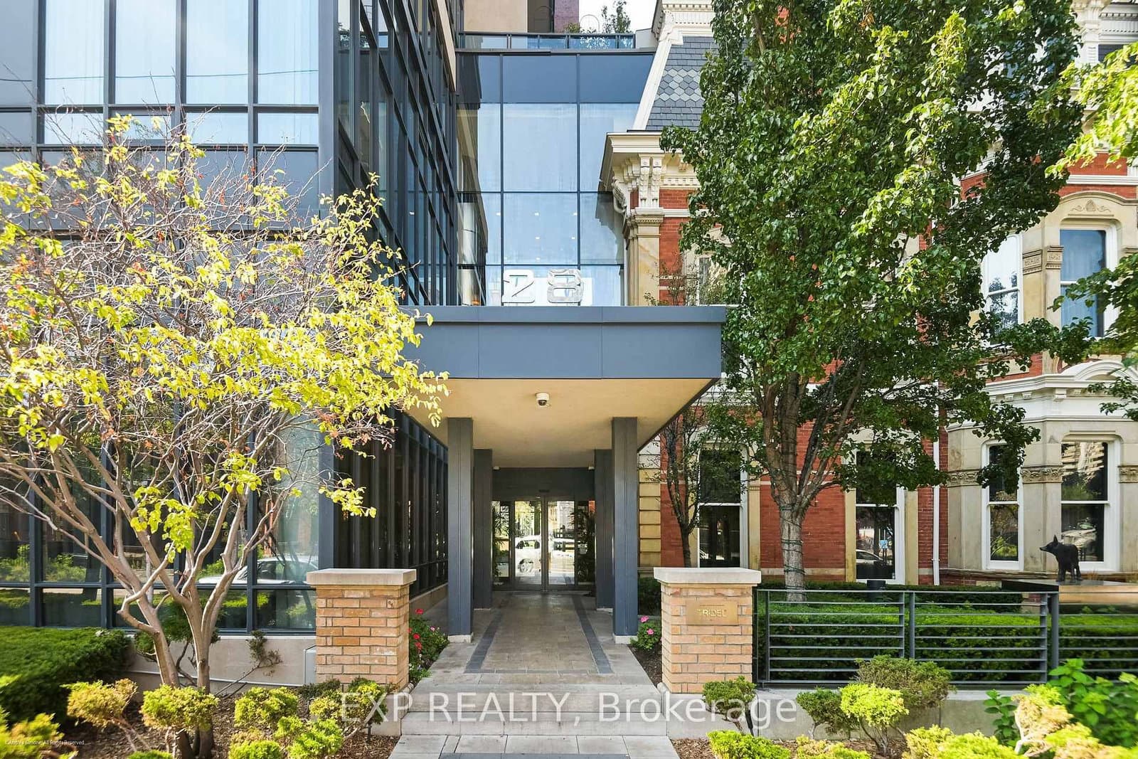 28 Linden Street, Unit PH2 thumbnail 4
