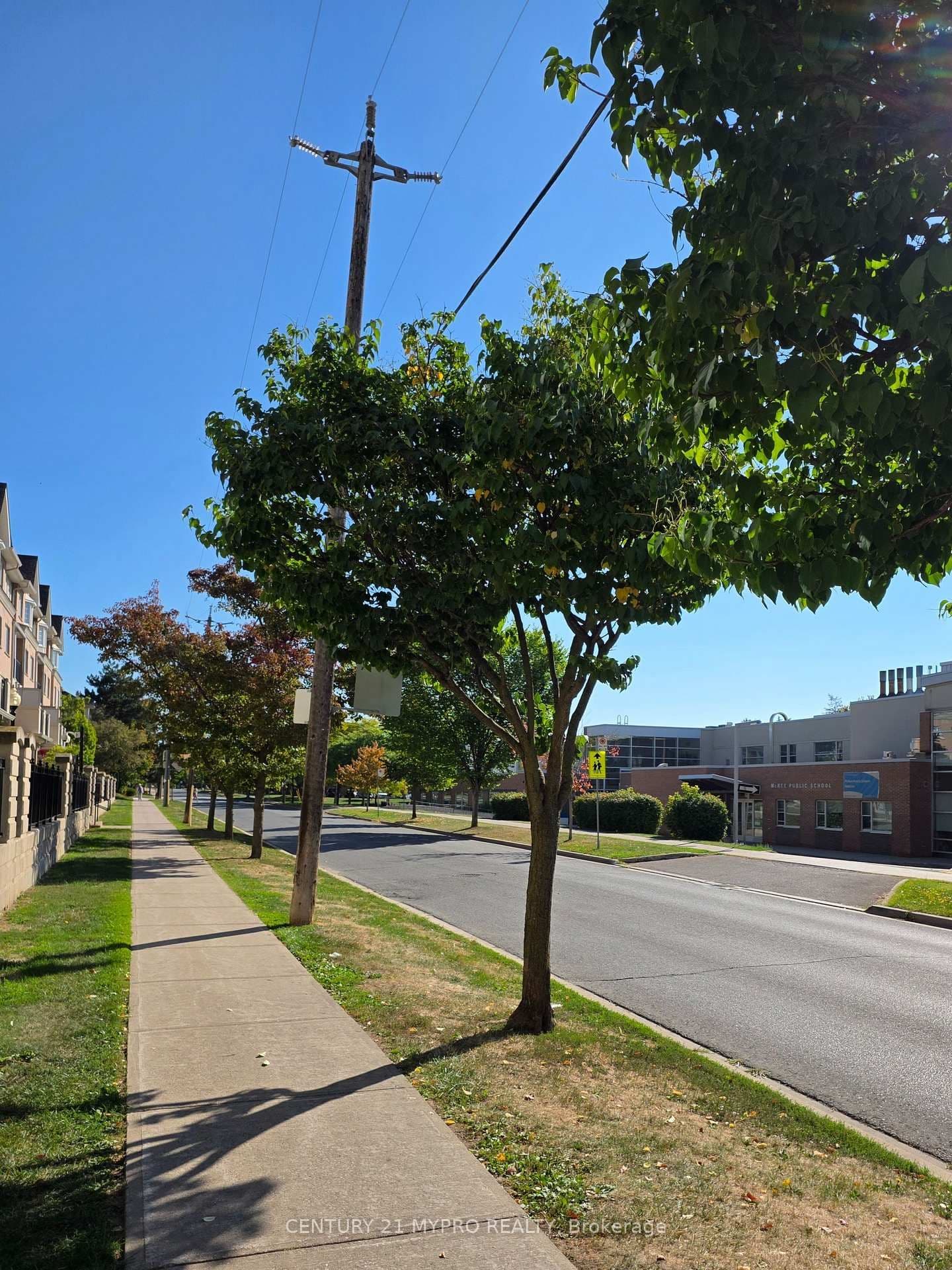 221 Grandview Way thumbnail 2
