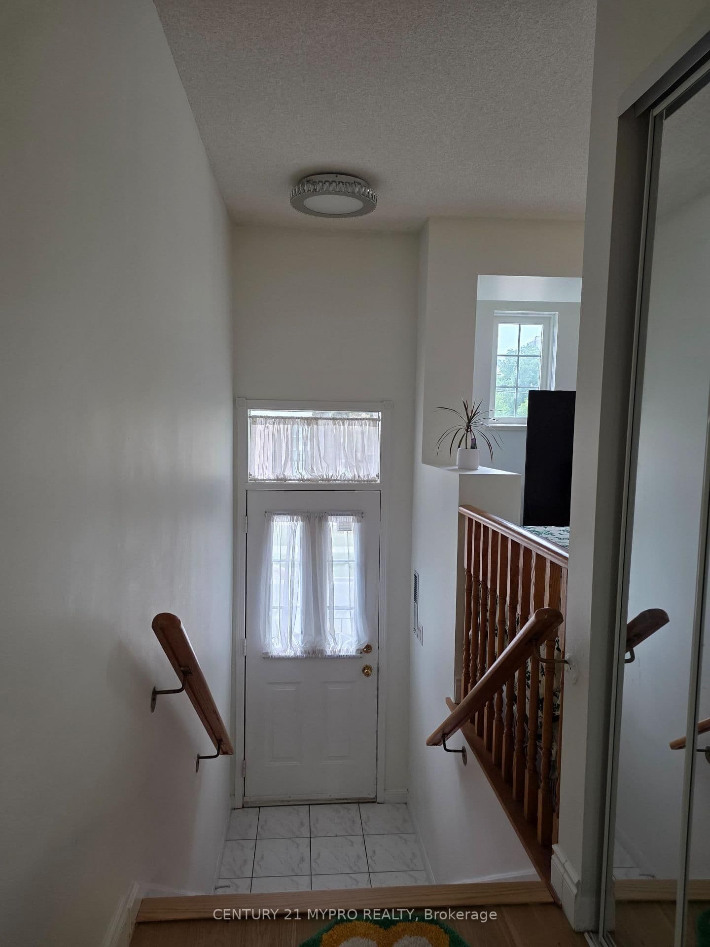 221 Grandview Way thumbnail 3