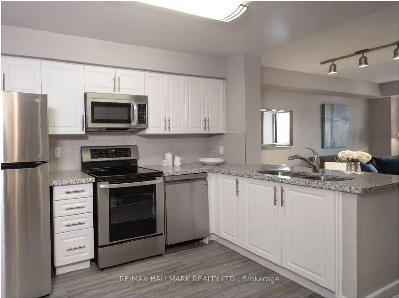 167 Church Street, Unit 520 thumbnail 4