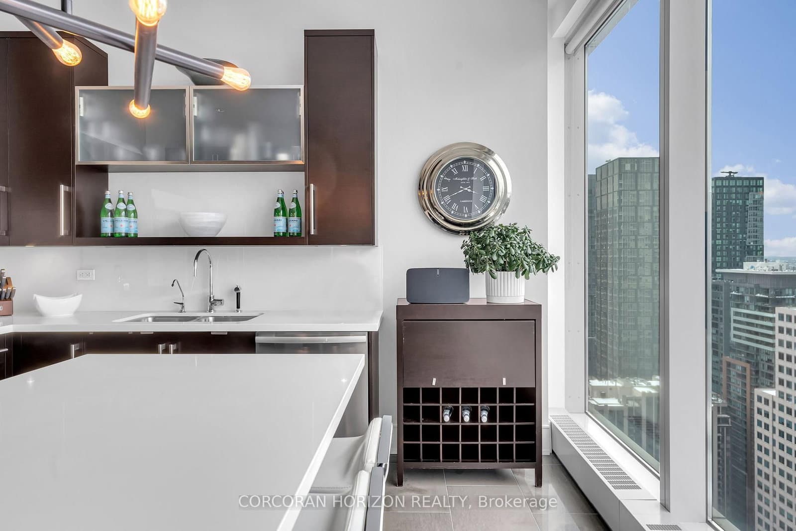 183 Wellington Street W, Unit 3303 thumbnail 27