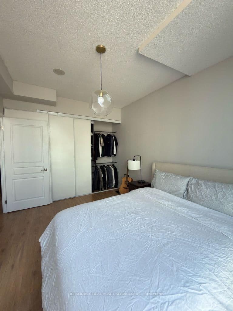 509 Beecroft Road, Unit PH09 thumbnail 16