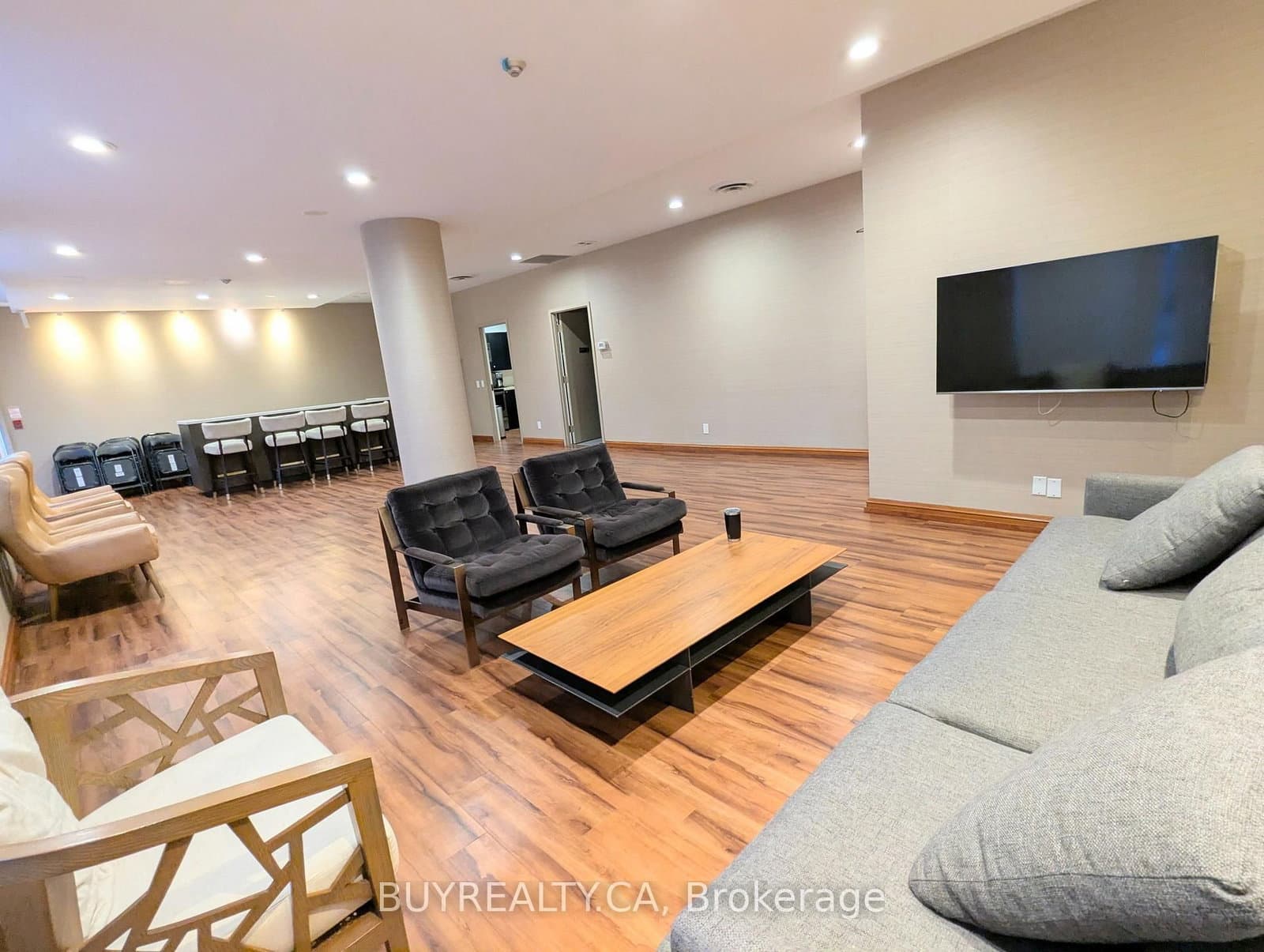 256 Doris Avenue, Unit 308 thumbnail 40