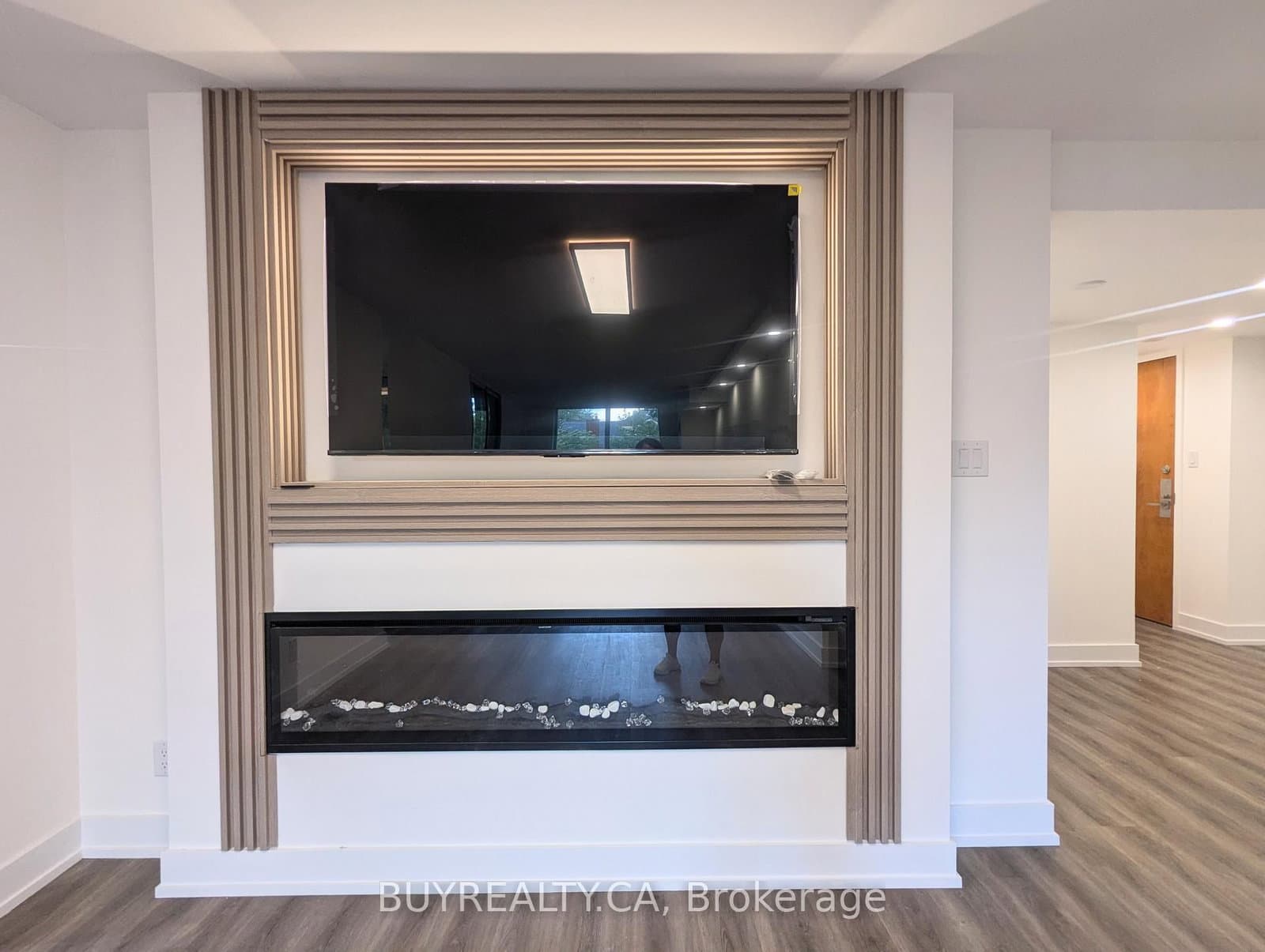 256 Doris Avenue, Unit 308 thumbnail 8