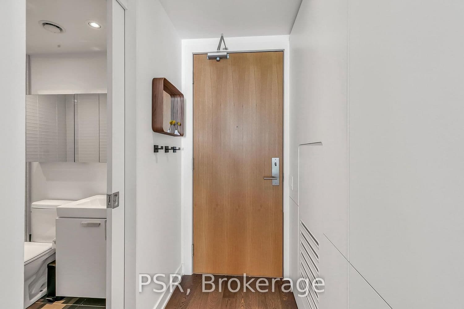 629 King Street W, Unit 620 thumbnail 4