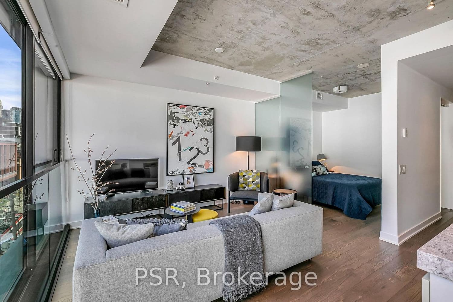629 King Street W, Unit 620 thumbnail 6