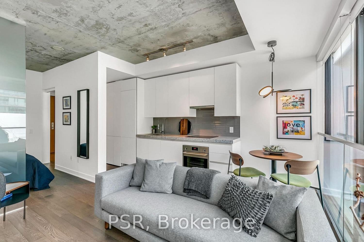 629 King Street W, Unit 620 thumbnail 8