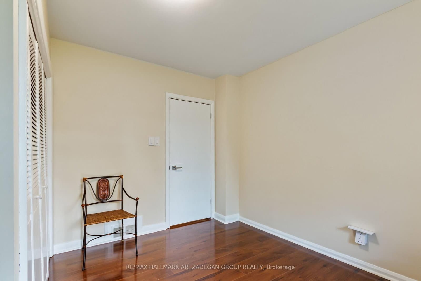 195 Burbank Drive thumbnail 11