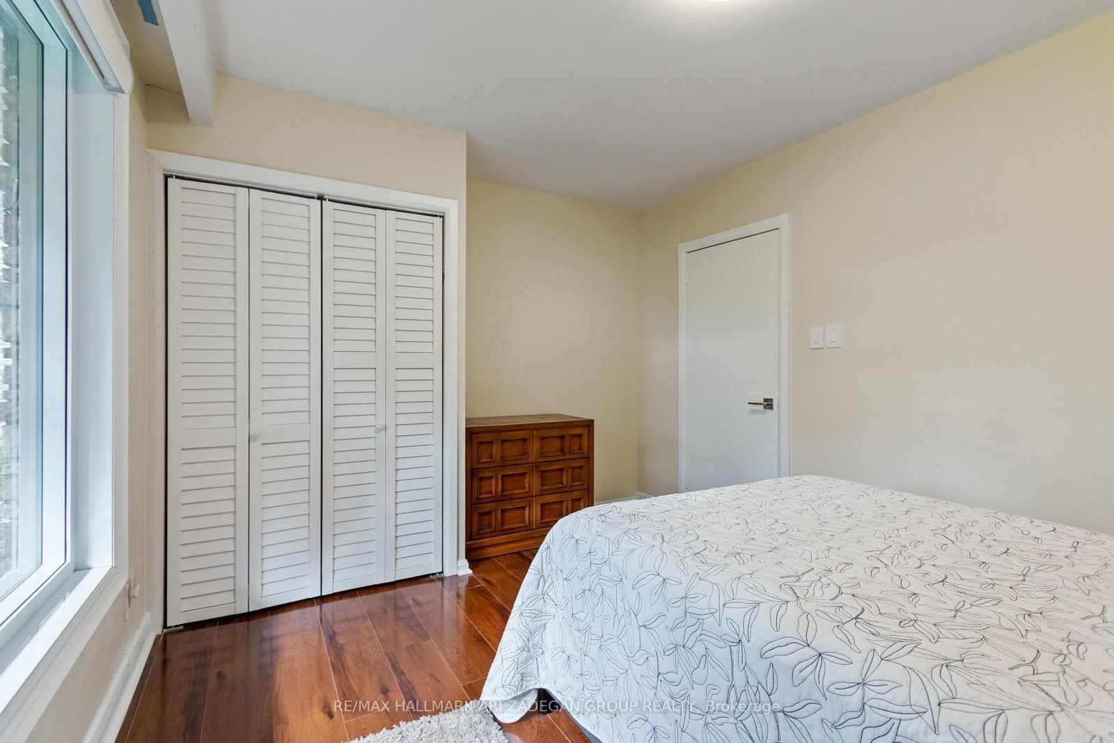 195 Burbank Drive thumbnail 12