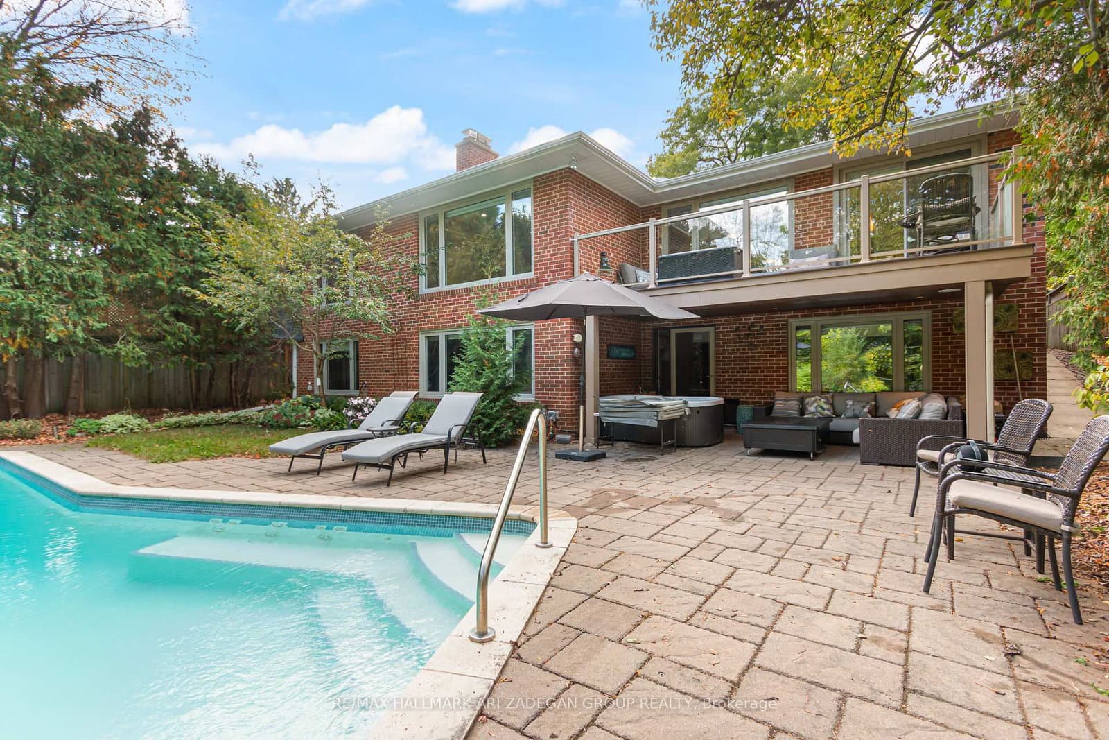 195 Burbank Drive thumbnail 2
