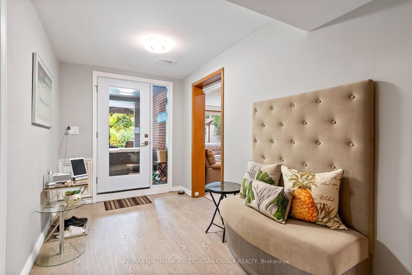 195 Burbank Drive thumbnail 23
