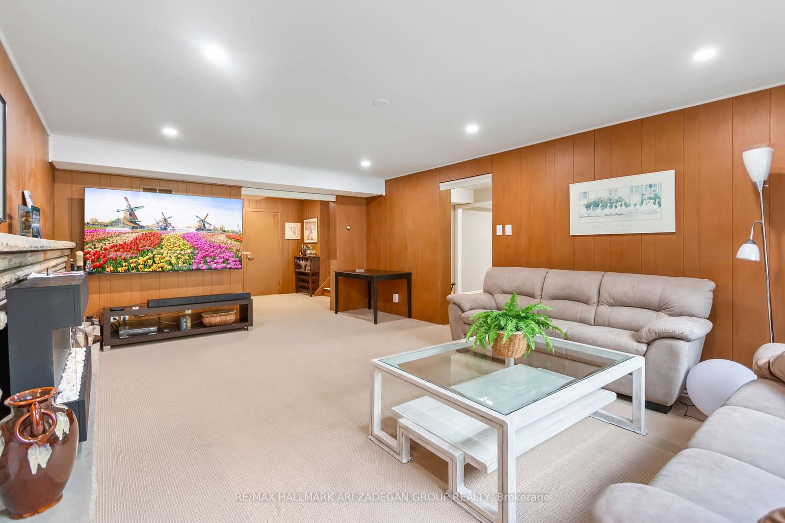195 Burbank Drive thumbnail 25