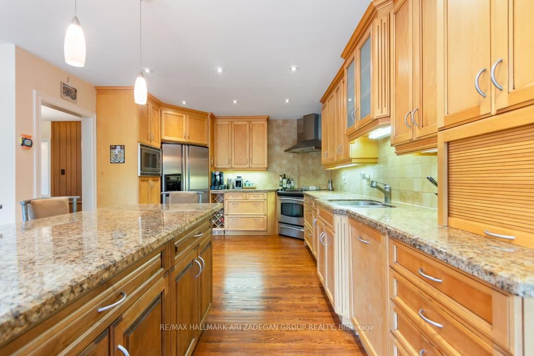 195 Burbank Drive thumbnail 29