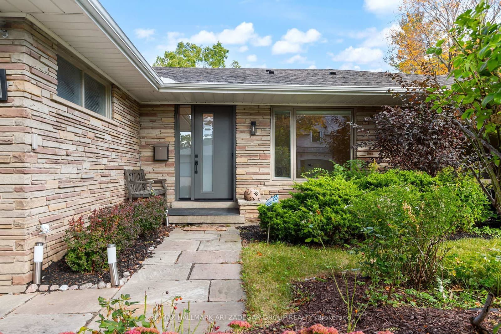 195 Burbank Drive thumbnail 36