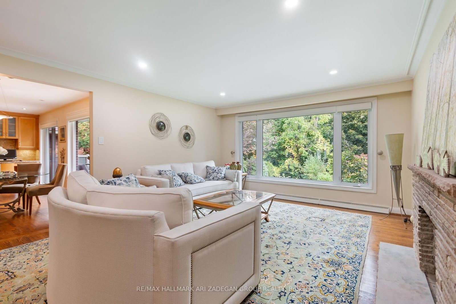 195 Burbank Drive thumbnail 5