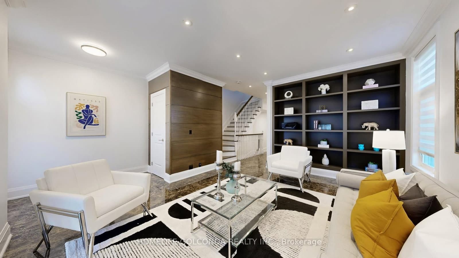2466B Bayview Avenue thumbnail 16