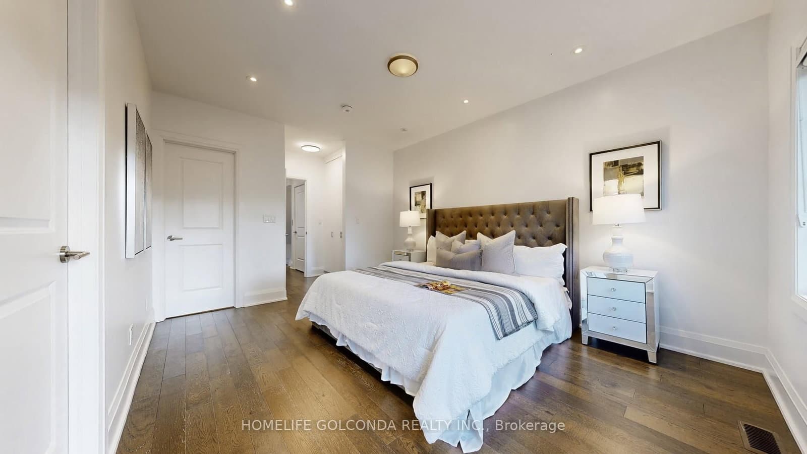 2466B Bayview Avenue thumbnail 30