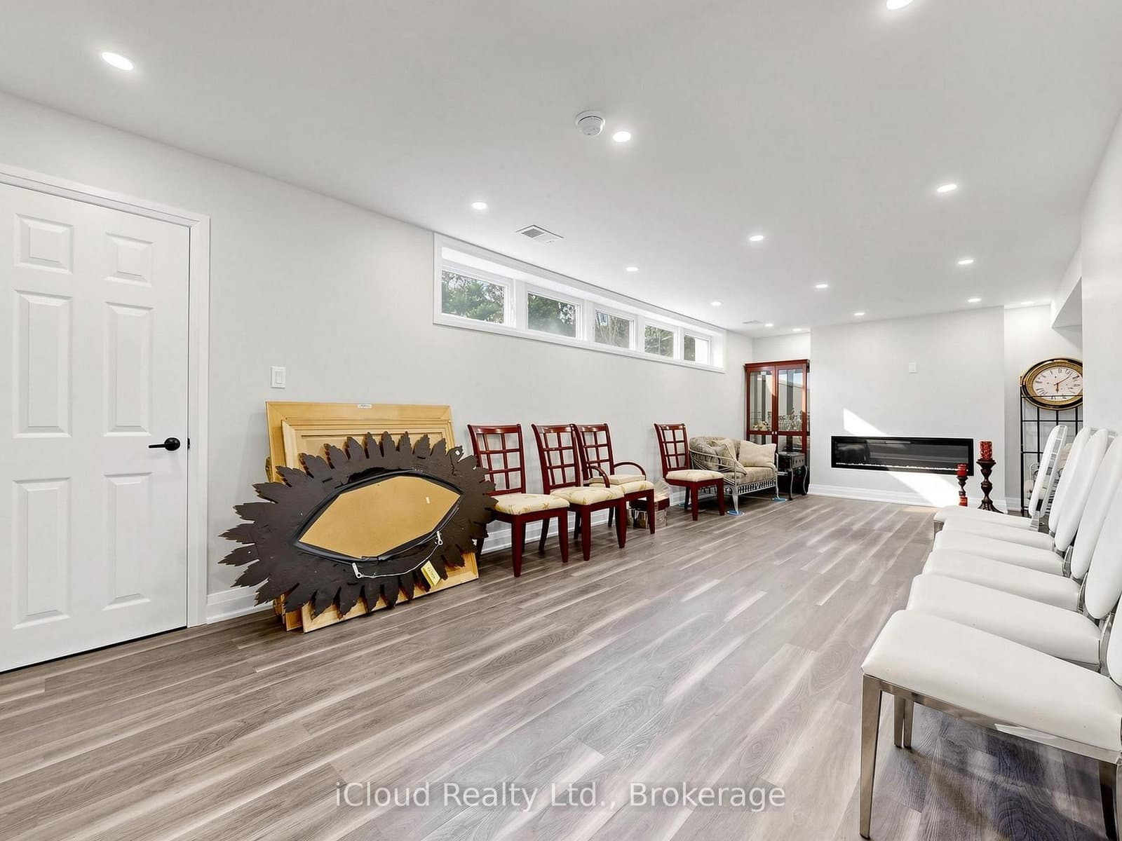 164 Munro Boulevard thumbnail 40