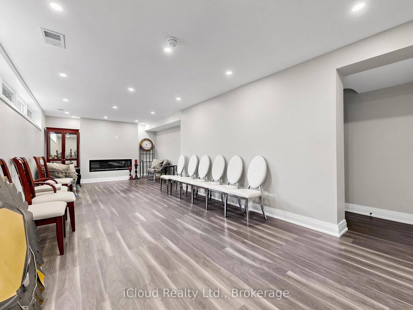 164 Munro Boulevard thumbnail 41