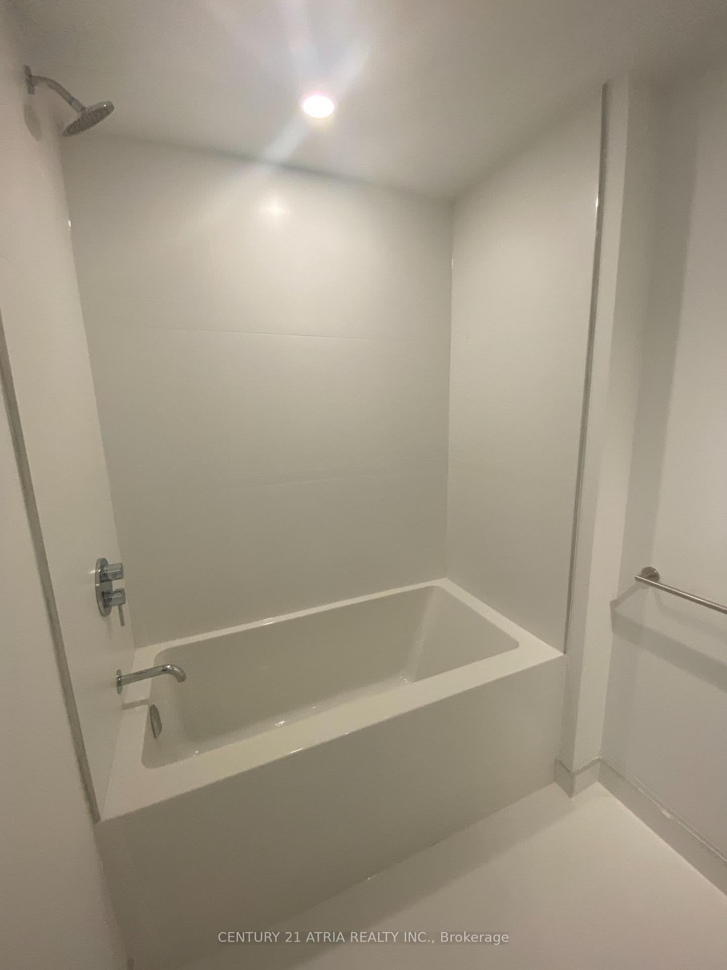 20 Edward Street, Unit 1713 thumbnail 8