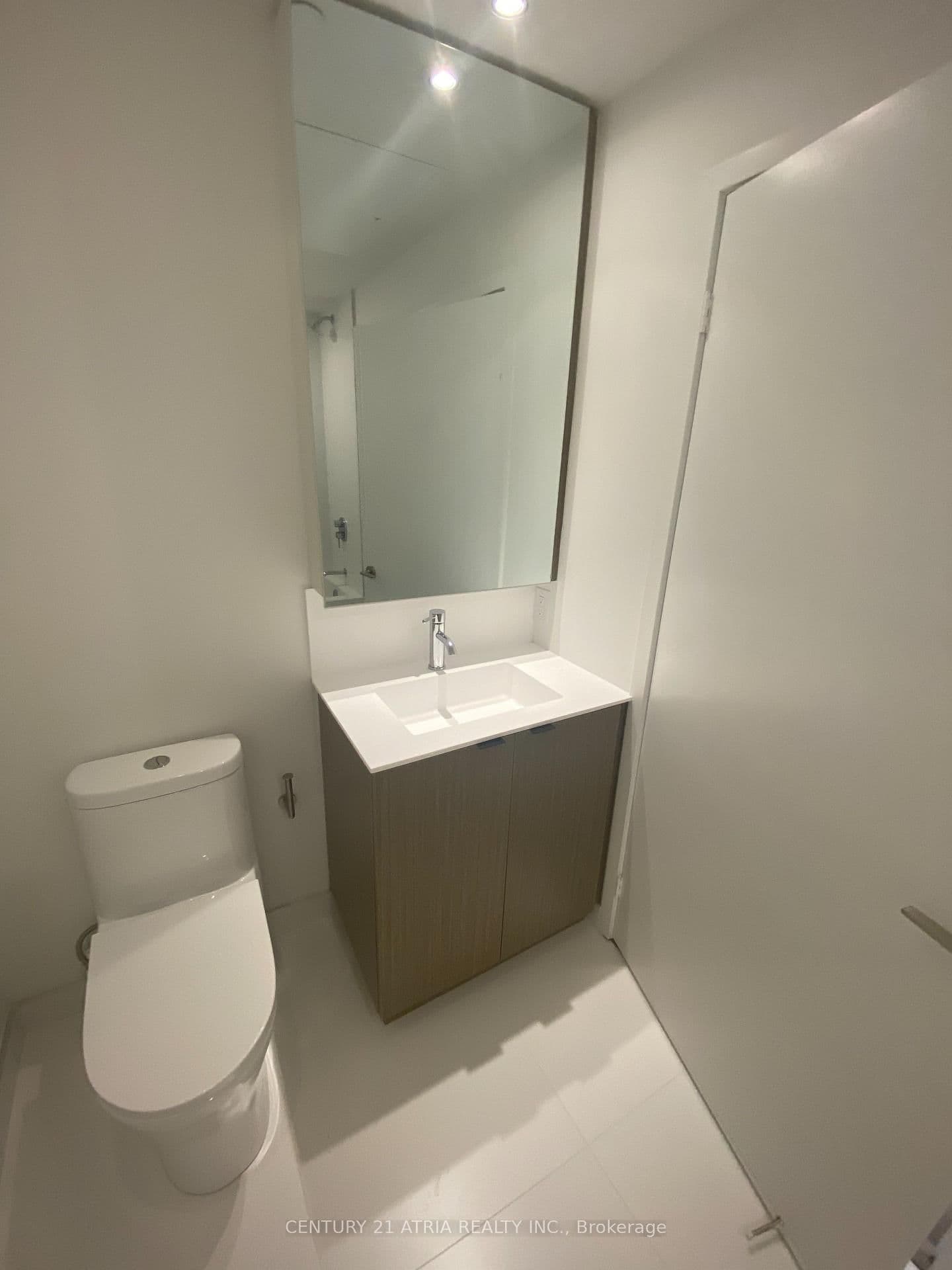 20 Edward Street, Unit 1713 thumbnail 9
