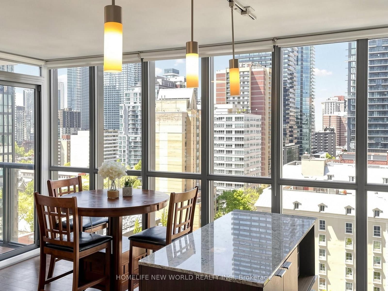 110 Charles Street E, Unit 1406 thumbnail 17