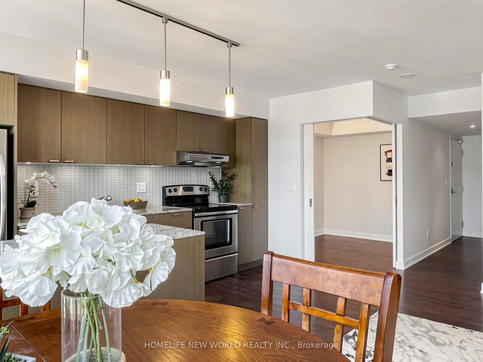 110 Charles Street E, Unit 1406 thumbnail 22