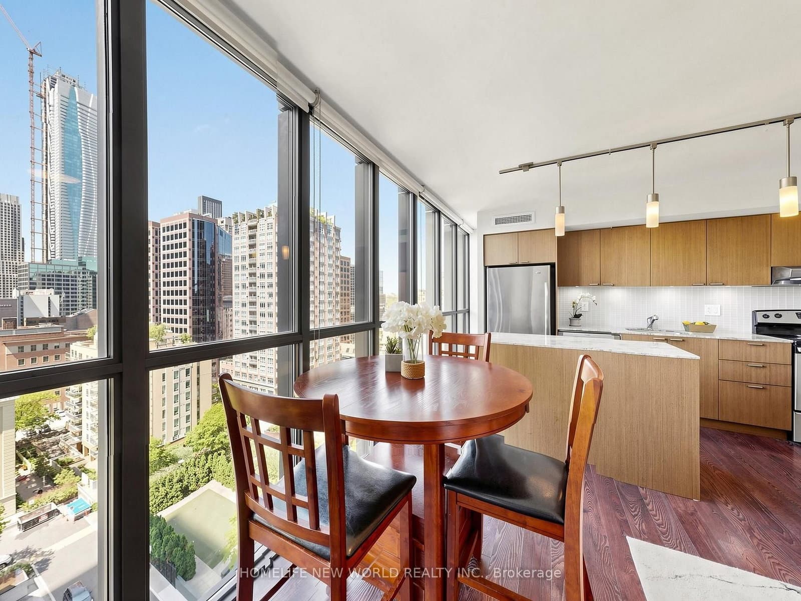 110 Charles Street E, Unit 1406 thumbnail 25