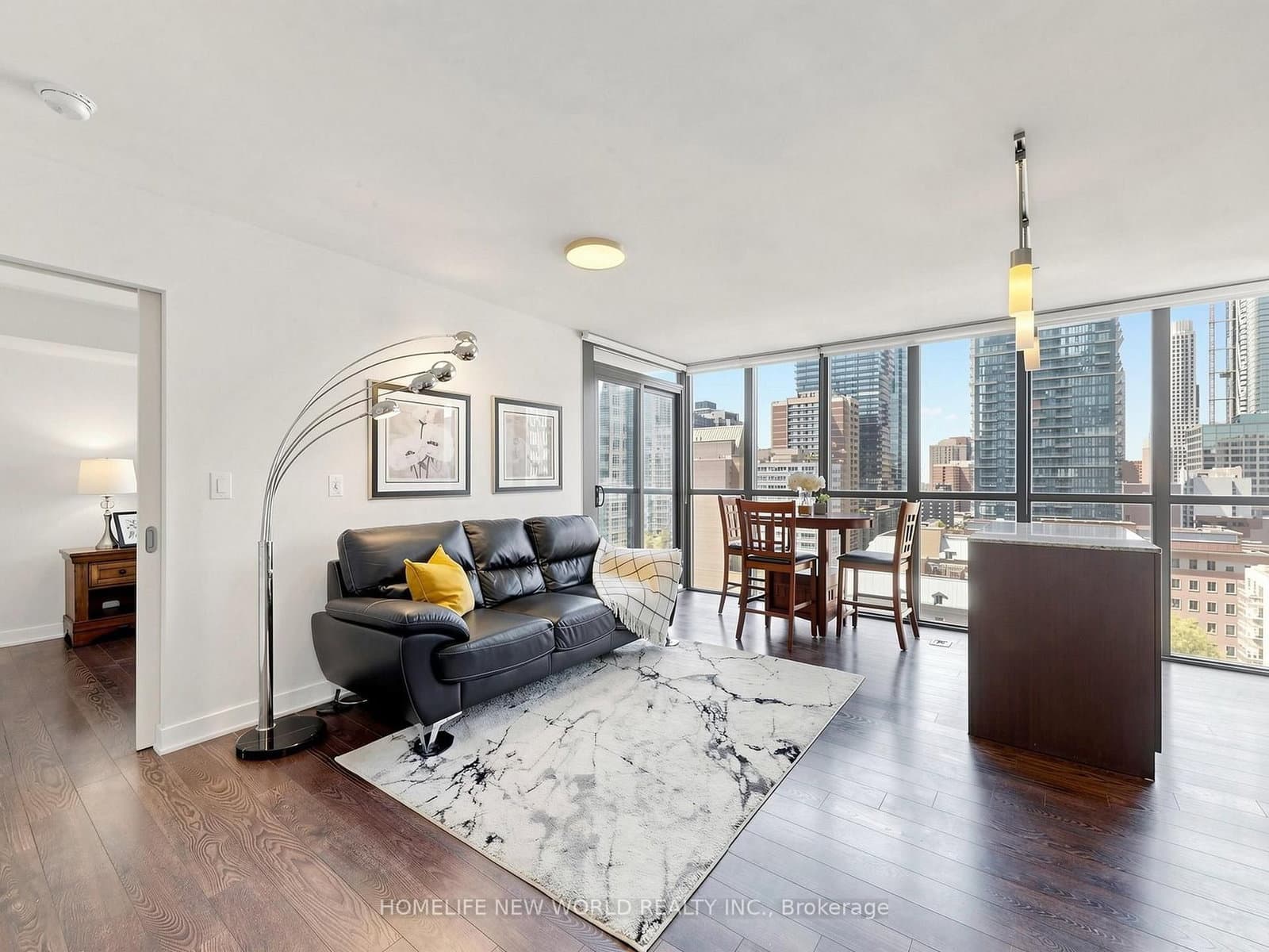 110 Charles Street E, Unit 1406 thumbnail 9