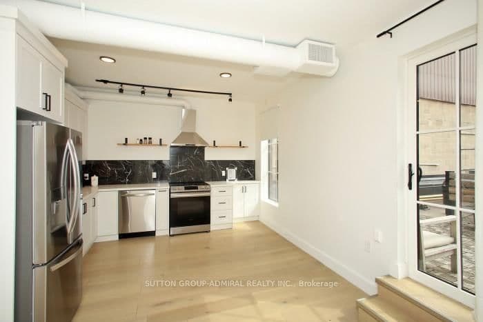 535 Yonge Street, Unit 3rd Flr thumbnail 6