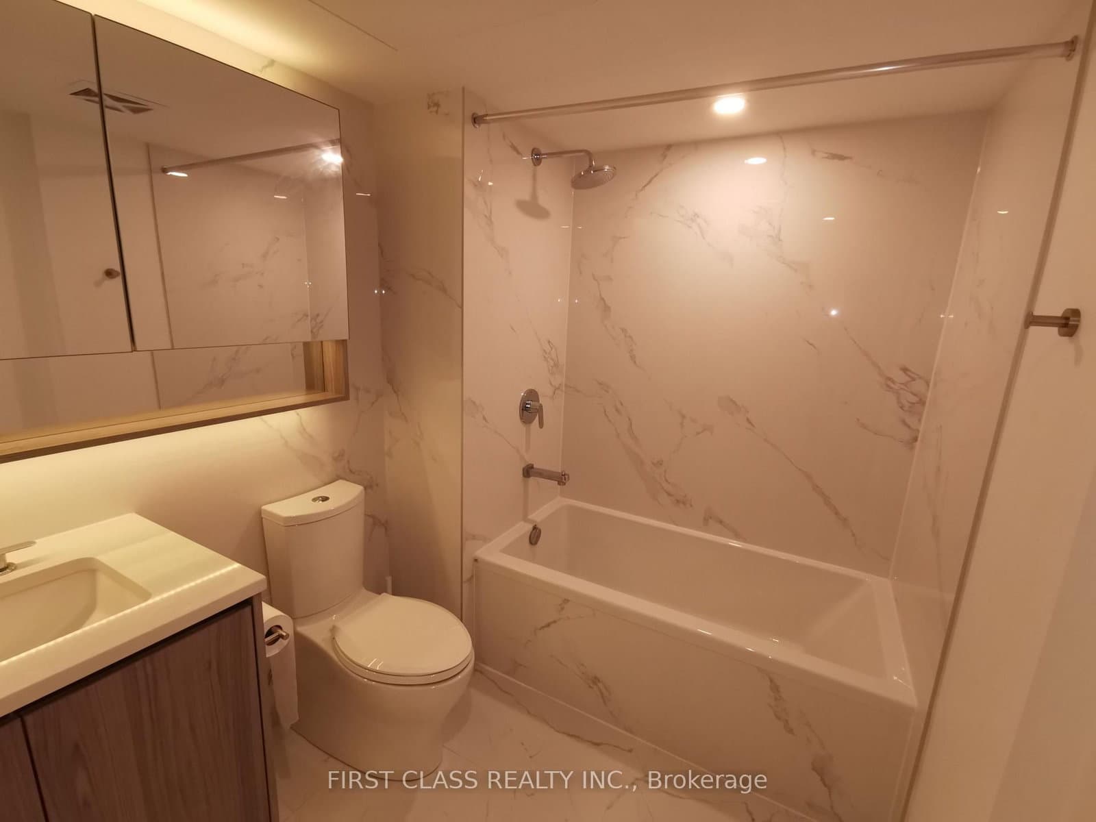38 Widmer Street, Unit 710 thumbnail 12