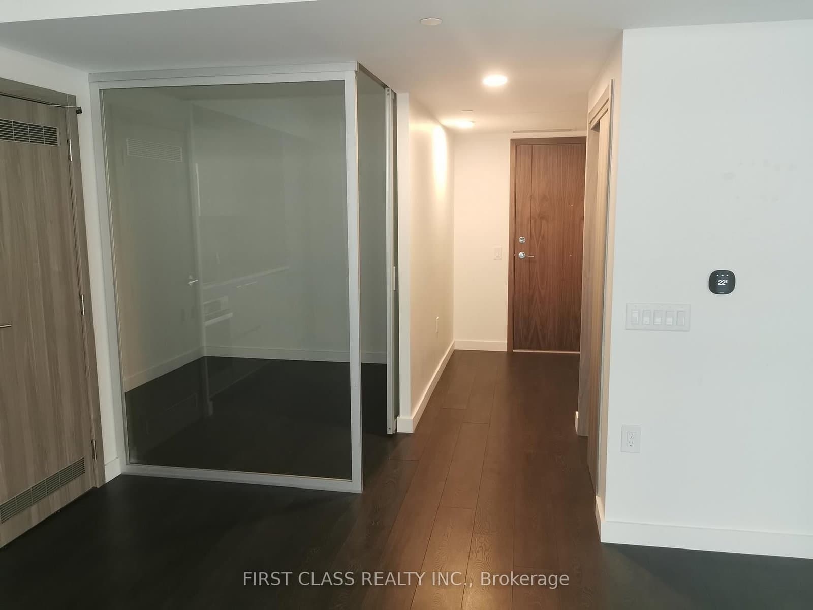 38 Widmer Street, Unit 710 thumbnail 14