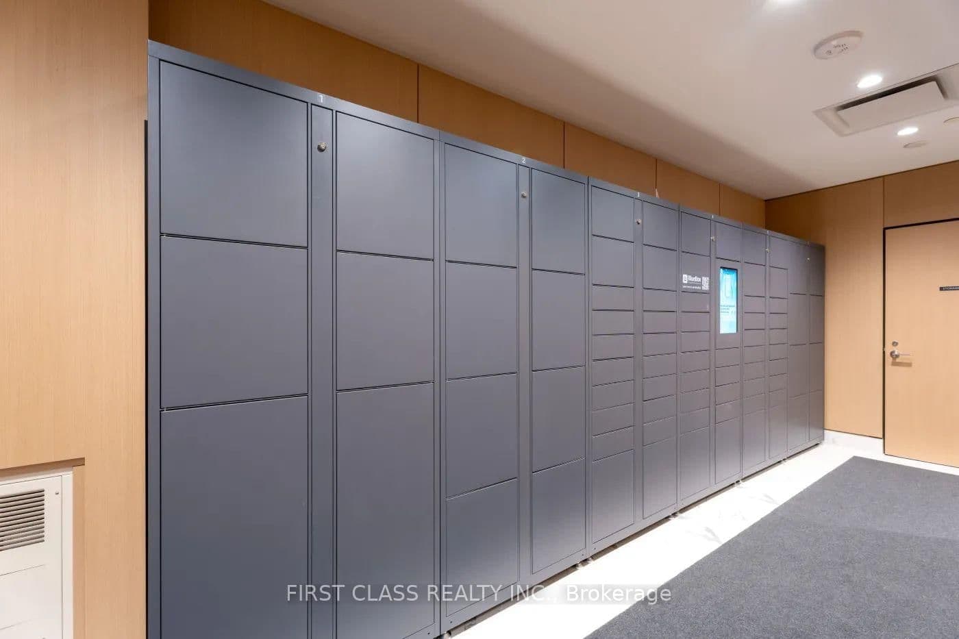 38 Widmer Street, Unit 710 thumbnail 16