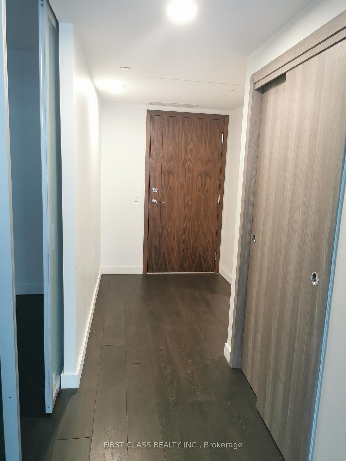 38 Widmer Street, Unit 710 thumbnail 5