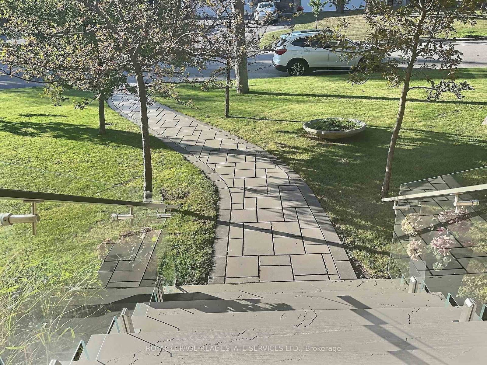 33 Blue Forest Drive thumbnail 3