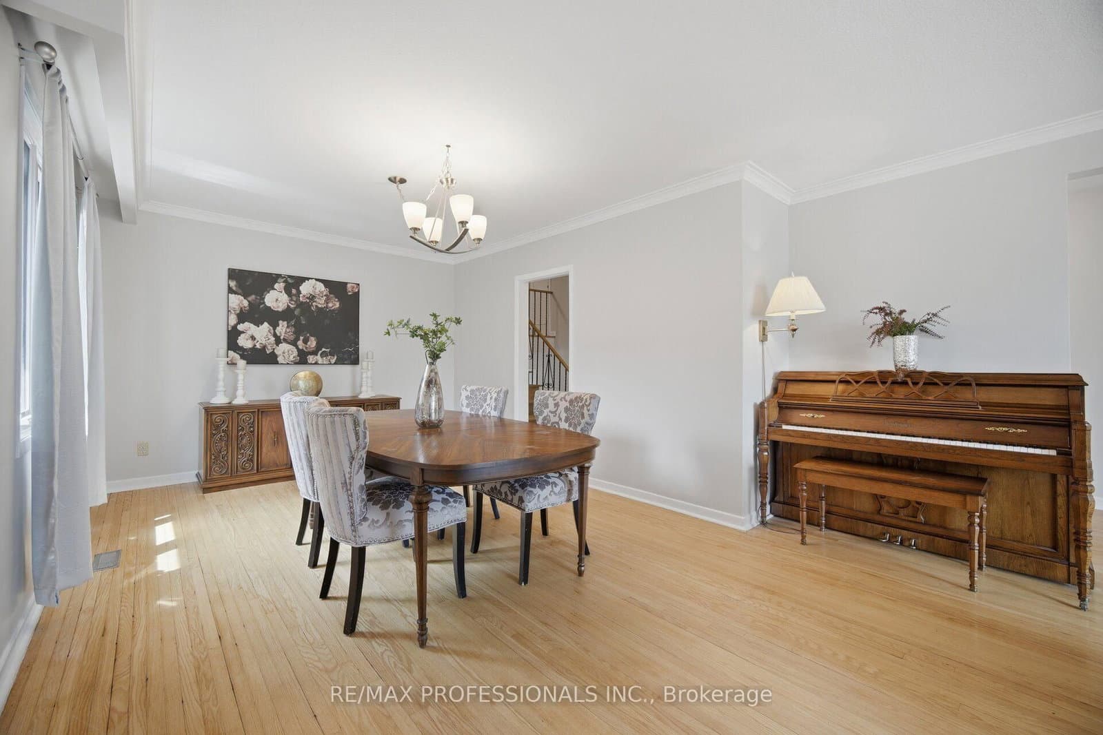 90 Peckham Avenue thumbnail 7