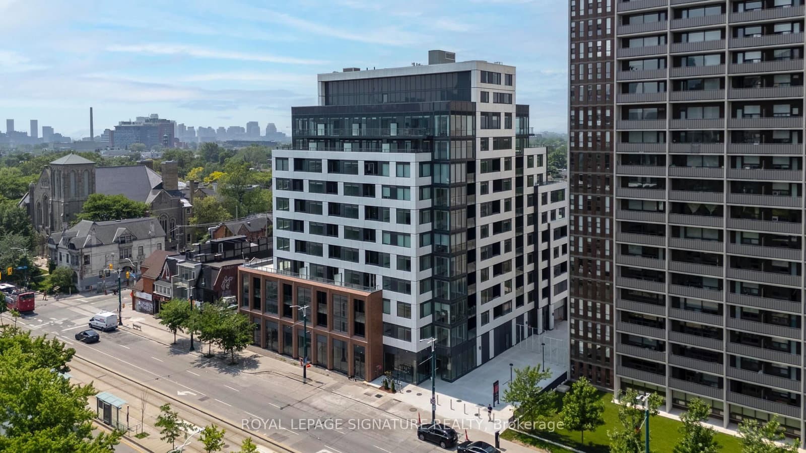 664 Spadina Avenue, Unit 404 thumbnail 13