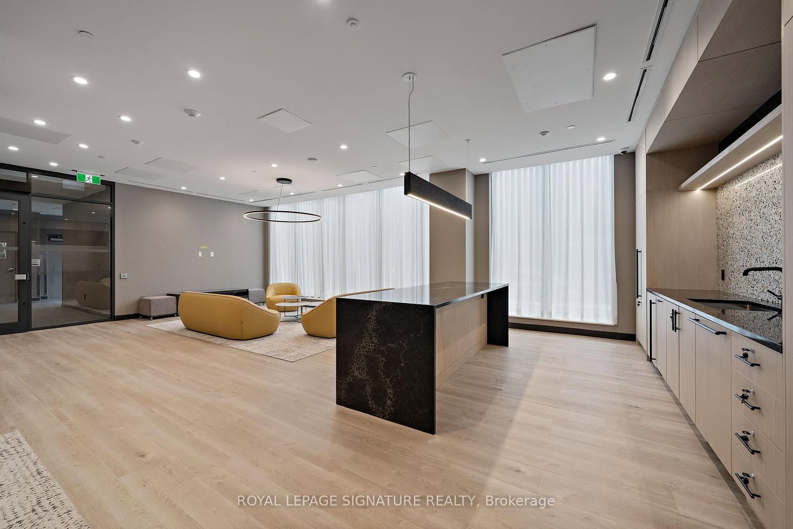 664 Spadina Avenue, Unit 204 thumbnail 19