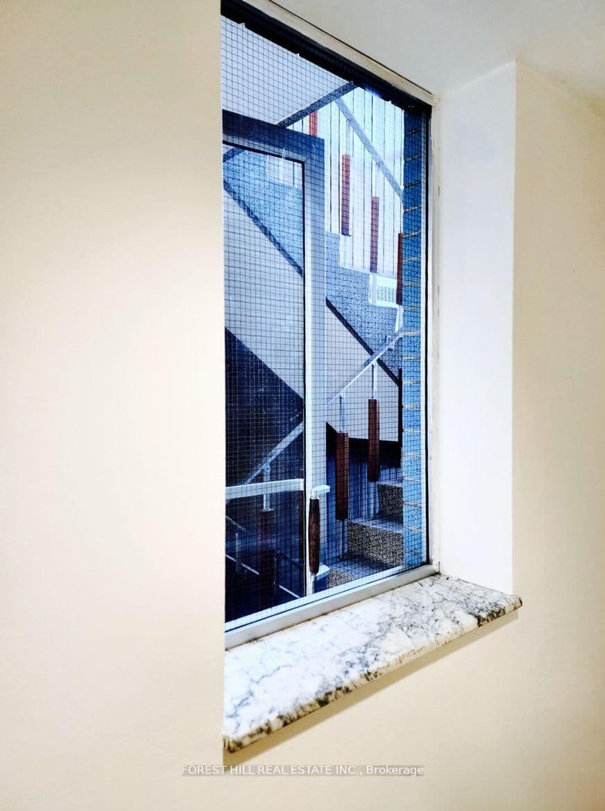 226 Bathurst Street, Unit 200 thumbnail 13