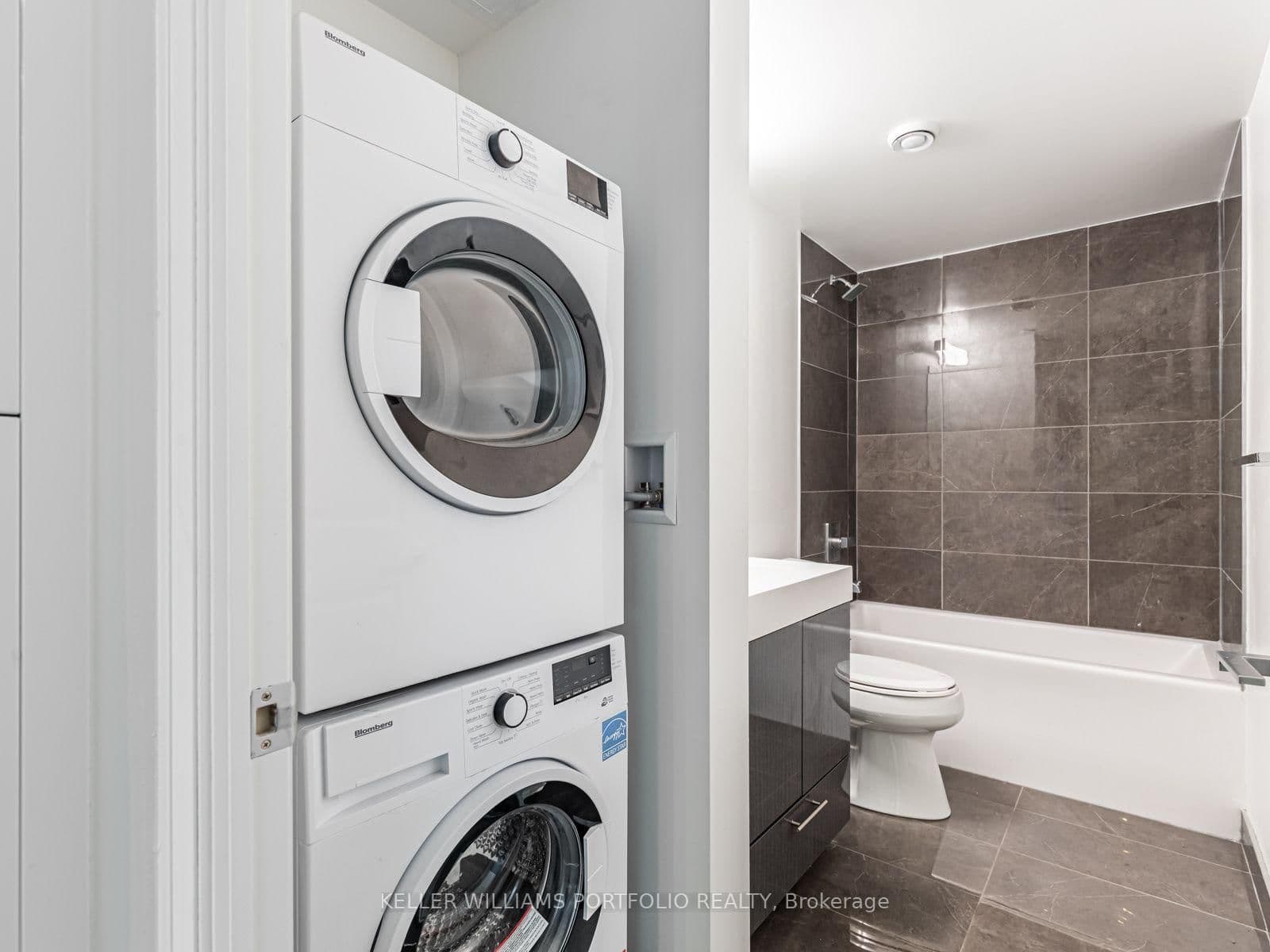 251 Jarvis Street, Unit 1633 thumbnail 17